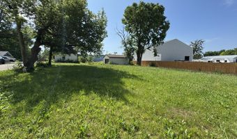 42309 N Woodbine Ave, Antioch, IL 60002