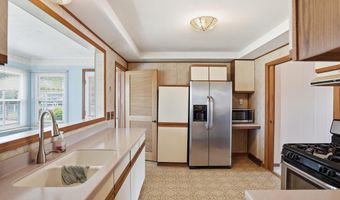 7589 Colony Dr, Algonac, MI 48001