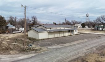 518 3rd St, Alton, KS 67623