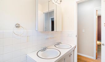 88 Pleasant Ave, Burlington, VT 05408