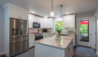 180 Longview Heights Rd, Athens, OH 45701