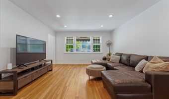 25-27 W 6th St, Bayonne, NJ 07002