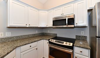 9397 Villa Woods Dr 213, Avon, IN 46123