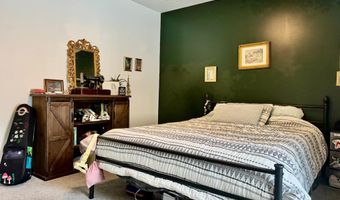 422 17th St, Bedford, IN 47421
