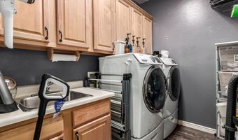 39913 N PRIDE Dr, Anthem, AZ 85086