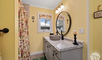 2911 E MacDonald Dr, Billings, MT 59102