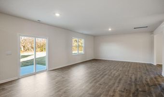 962 Misty Creek Dr, Aberdeen, NC 28315
