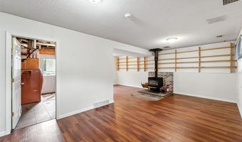 1213 S 14th St, Adel, IA 50003