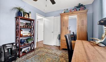 1009 Dutch Mill Dr, Ballwin, MO 63011