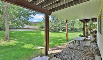2674 Cutters Grove Cir, Anoka, MN 55303