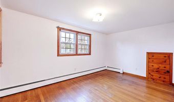 86 Rogers Ave, Barrington, RI 02806