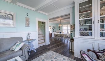 830 DIVISION St SE, Bandon, OR 97411