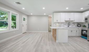 5 Fawn Rd, Alloway, NJ 07422