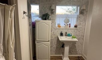 1120 Springdale Rd, Ardmore, OK 73401