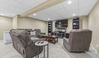 531 Brookside Ave, Algonquin, IL 60102