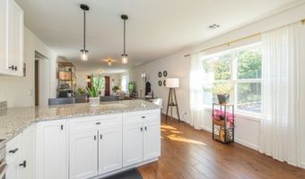 72 Lakeside Dr NW, Alloway, NJ 07461