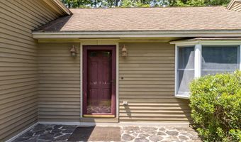 9 Kennebec Cir, Bath, ME 04530