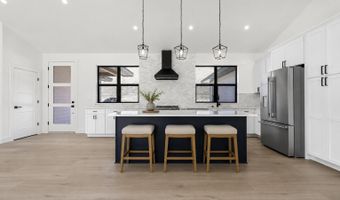 605 Rosewood Dr, Bellevue, ID 83313
