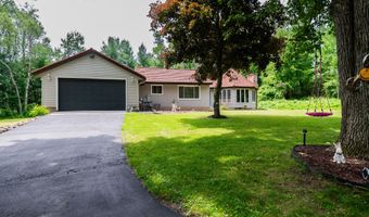 989 McCabe Ave NE, Ada, MI 49301