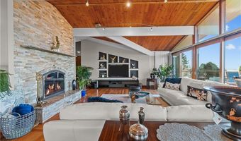 10 Ocean View Dr, Middletown, RI 02842