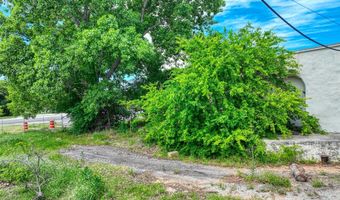 110 N Wickham St, Alvord, TX 76225