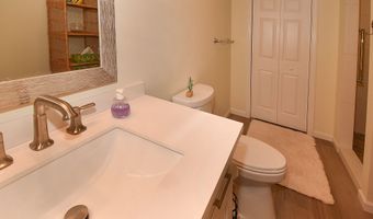 4 Lower Heatherwood, Cromwell, CT 06416