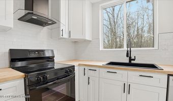 45 Tamarack Ter, Albrightsville, PA 18210