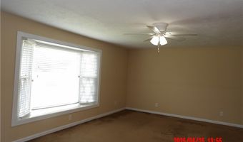 301 W Vinson Ave, Autryville, NC 28318