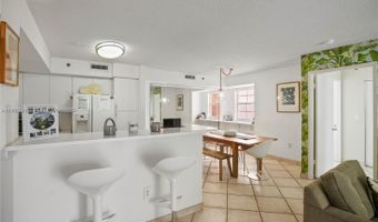 19555 E Country Club Dr 8502, Aventura, FL 33180