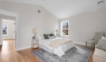 27 Holly St, East Providence, RI 02915