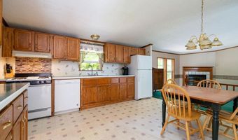 6 Joyce Ln, Raymond, NH 03077