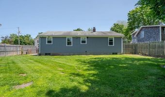 47 Planet Ave, East Providence, RI 02915