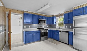 38 Greenwood Rd, North Kingstown, RI 02852