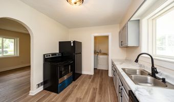 3912 53rd St, Des Moines, IA 50310