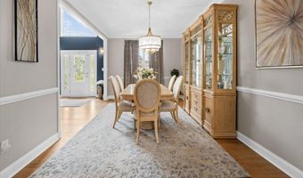 33 WATERTON Dr, Bear, DE 19701