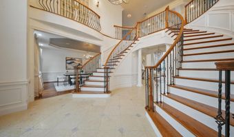 43582 OLD KINDERHOOK Dr, Ashburn, VA 20147