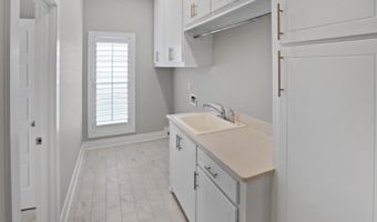 1175 Sanctuary Dr, Brandon, MS 39042
