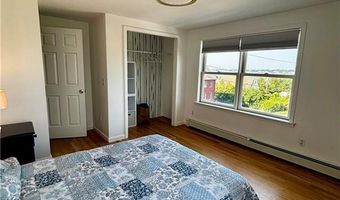 433 Wolcott Ave, Middletown, RI 02842