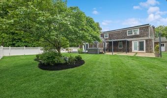46 Purdy Ln, Amityville, NY 11795