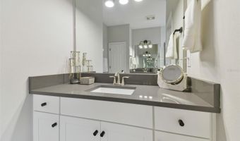 5424 SILVER SUN Dr, Apollo Beach, FL 33572