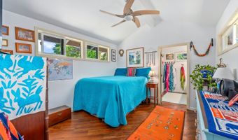 44-519 Kaneohe Bay Dr, Kaneohe, HI 96744