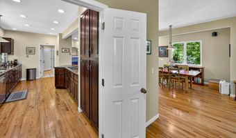 1011 Canyon Park Dr, Ashland, OR 97520