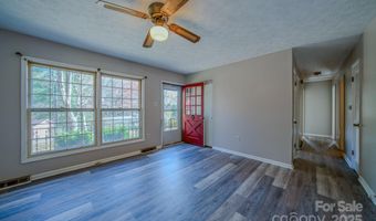 43 Lancelot Ln, Asheville, NC 28806