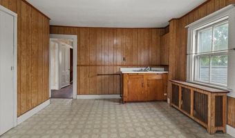 17 Neponset Ave, Boston, MA 02136