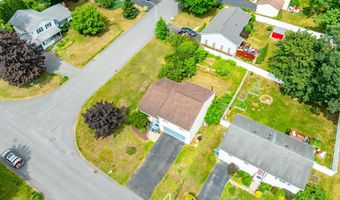15 W Meadow Dr, Albany, NY 12203