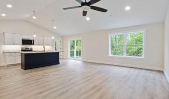 1508 Foxes Ridge Rd, Acton, ME 04001