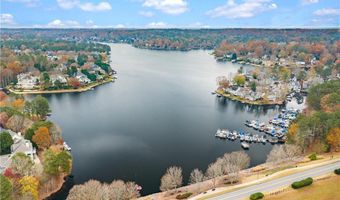 135 Staghound Ct, Alpharetta, GA 30005