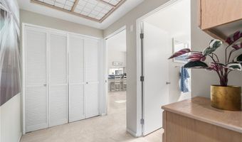 1927 Glendon 301, Los Angeles, CA 90025