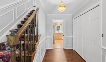 5110 DUVALL Dr, Bethesda, MD 20816