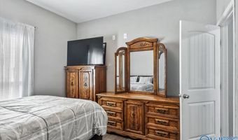 826 Barnes St, Albertville, AL 35950
